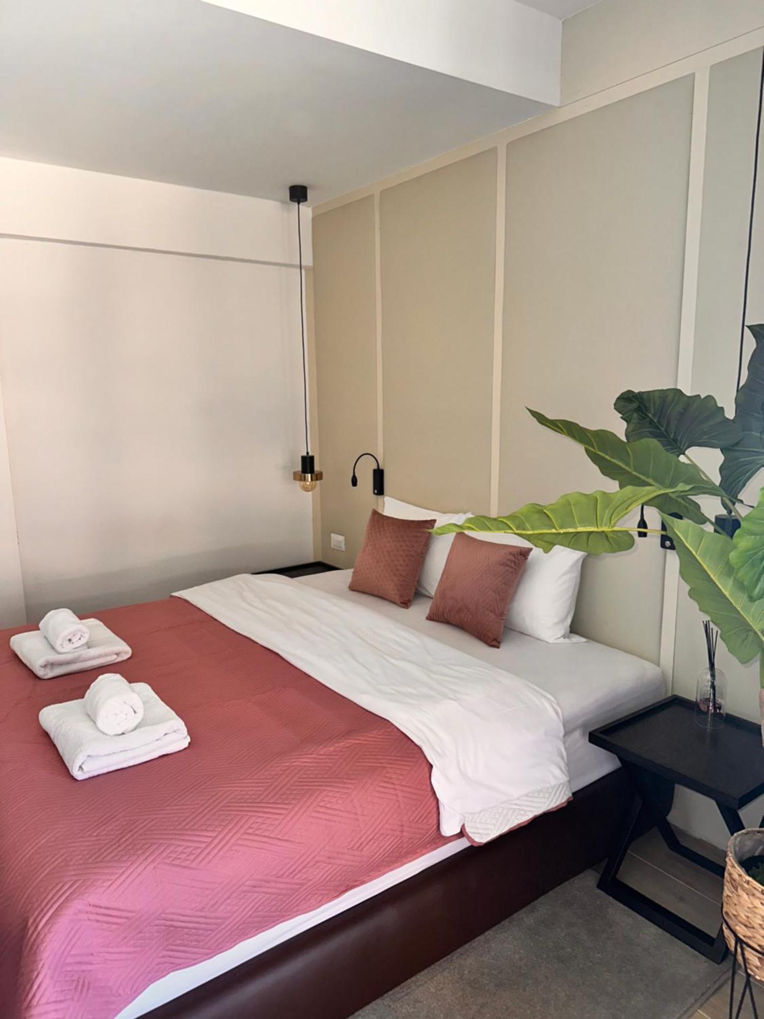 Green Stone Apartments Hotel Rafailovici Bagian luar foto